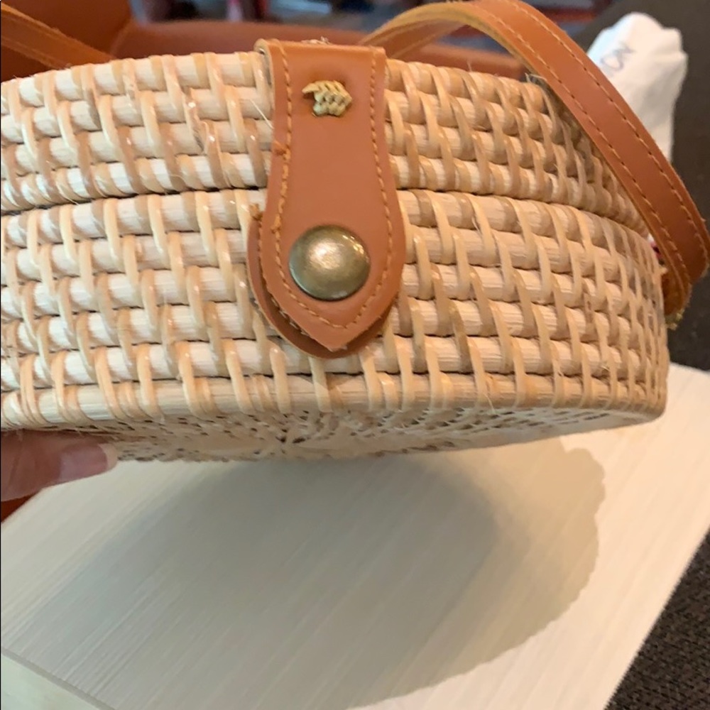 Traditional Ratten Woven Handbag - Picture 3 of 5
